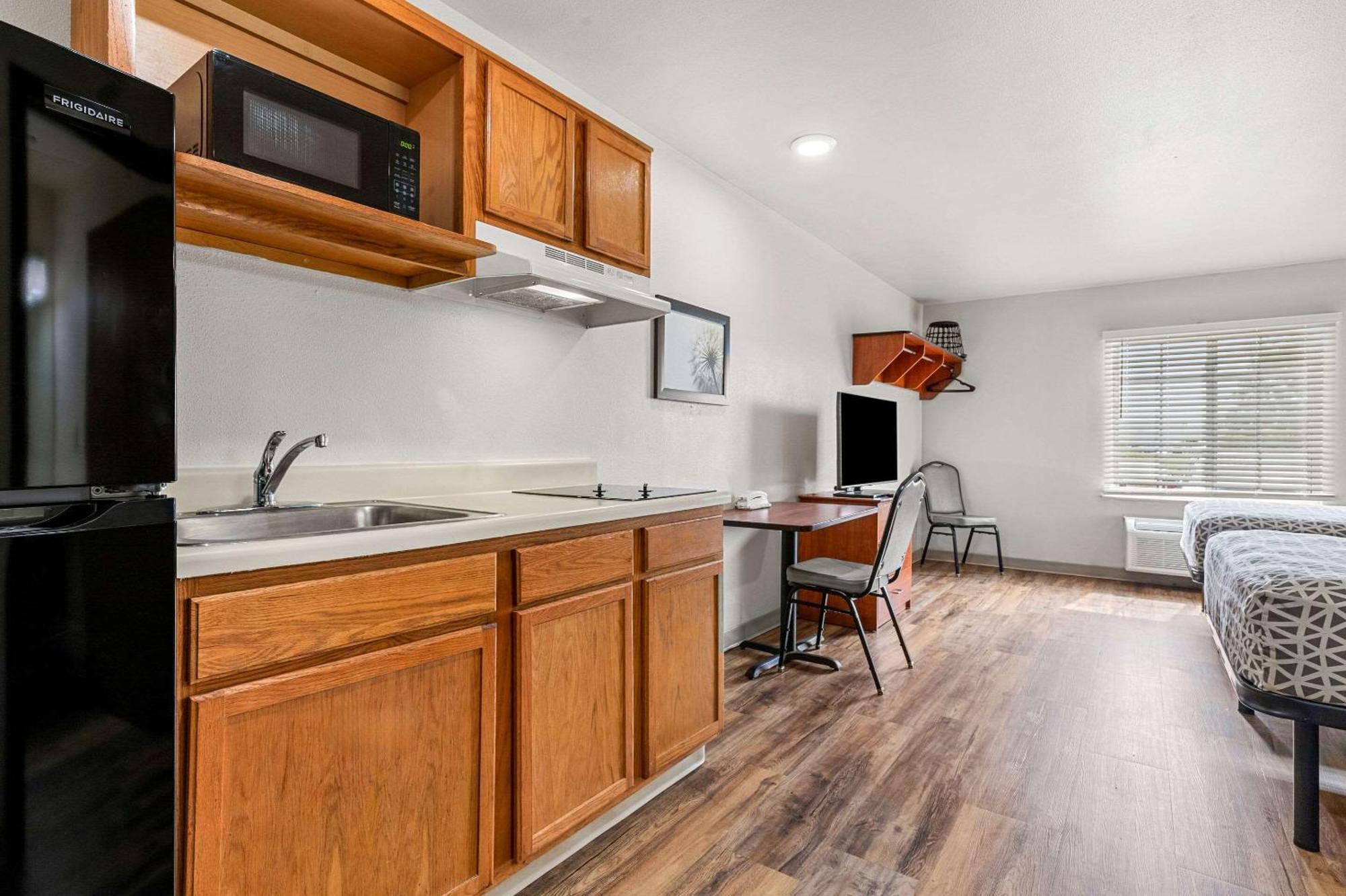 Woodspring Suites Tulsa Kültér fotó