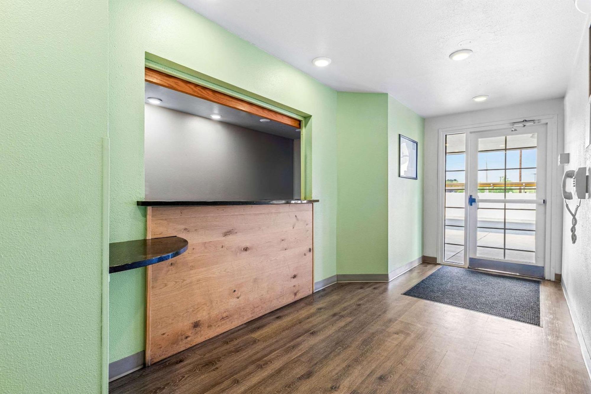 Woodspring Suites Tulsa Kültér fotó