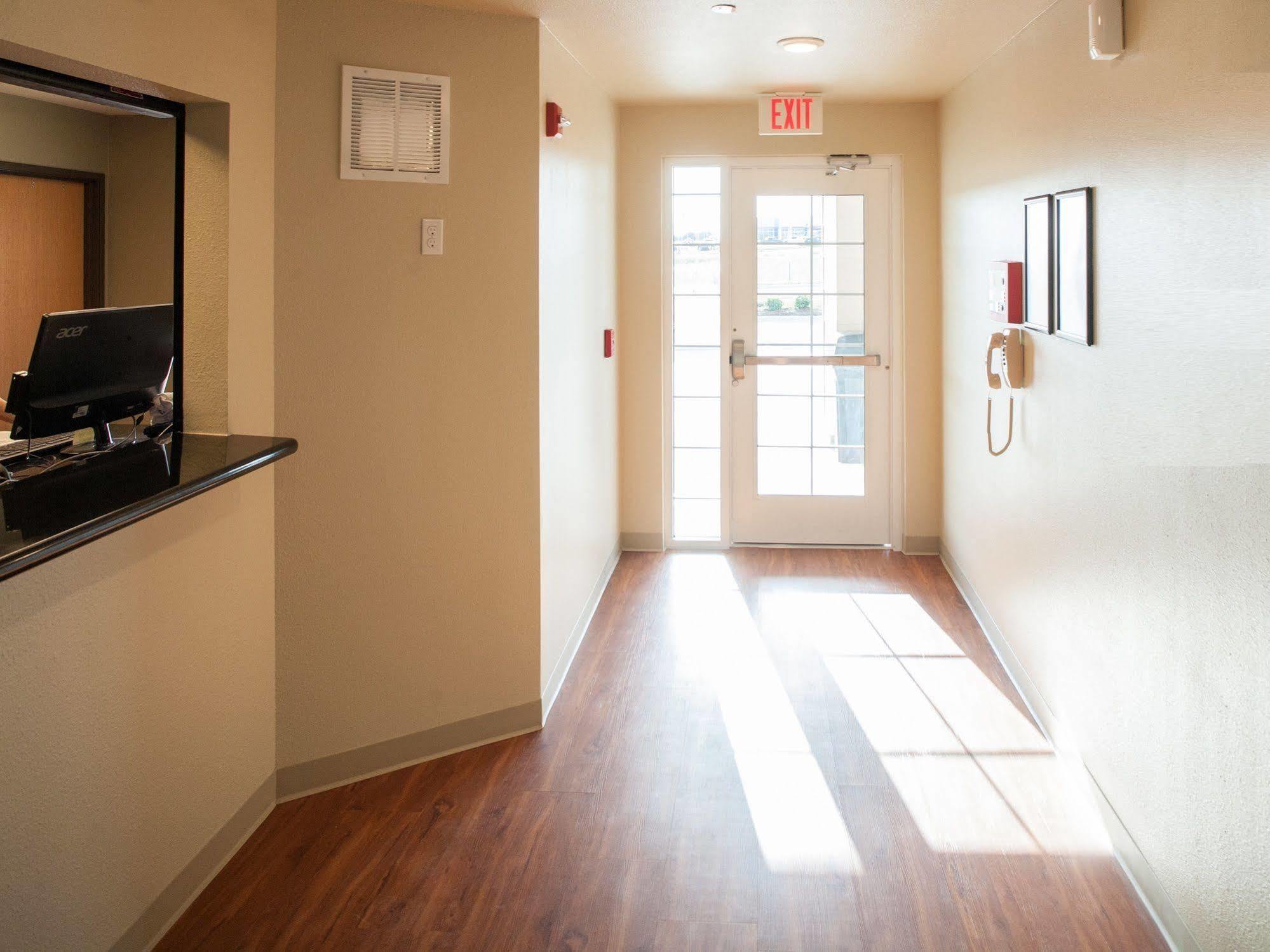 Woodspring Suites Tulsa Kültér fotó